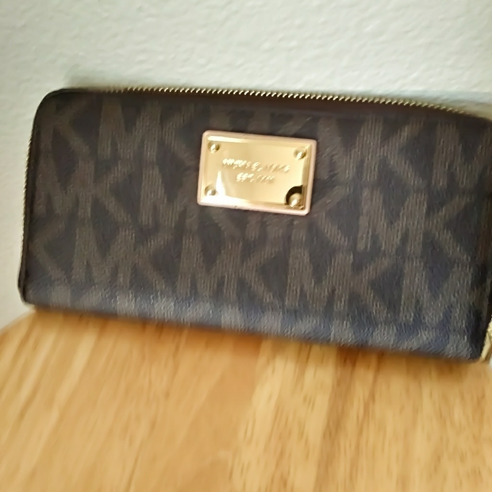 Michael Kors Brown Zip Around Wallet